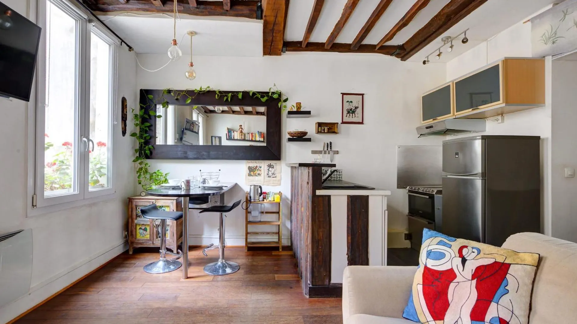 Charming In The Heart Of Le Marais *