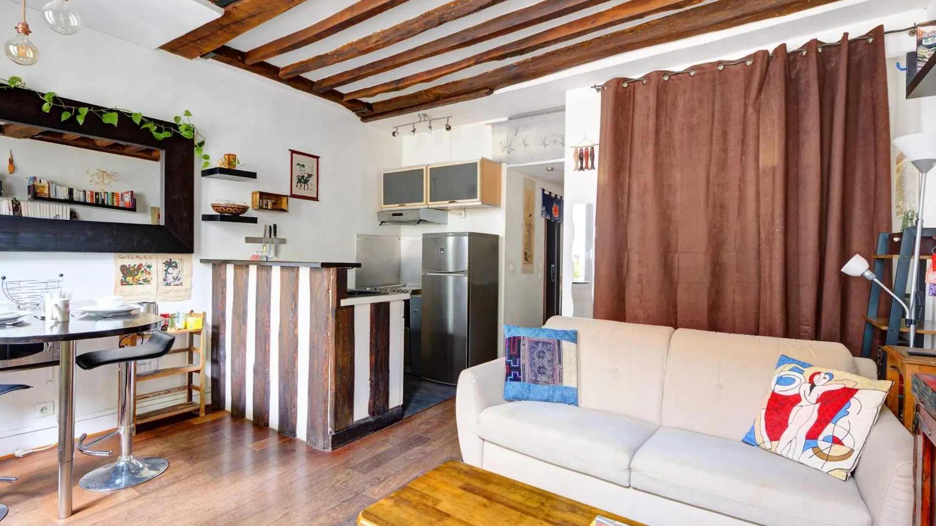 Charming In The Heart Of Le Marais Apartment